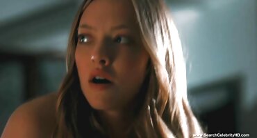 clip sex phốt Cô phim sxx gái nhật bản làm hài lòng bạn của mình với một handjob sử dụng âm đạo cao su.